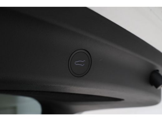 Tesla Model Y Long Range AWD 75 kWh Navigatie, Volleder, Climate ActivLease financial lease