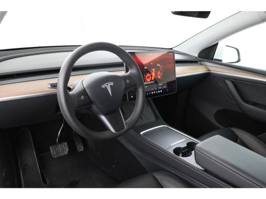 Tesla Model Y Long Range AWD 75 kWh Navigatie, Volleder, Climate ActivLease financial lease