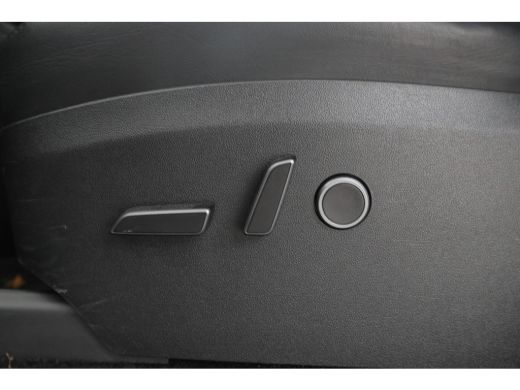Tesla Model Y Long Range AWD 75 kWh Navigatie, Volleder, Climate ActivLease financial lease