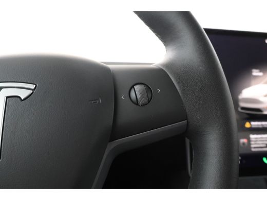 Tesla Model Y Long Range AWD 75 kWh Navigatie, Volleder, Climate ActivLease financial lease