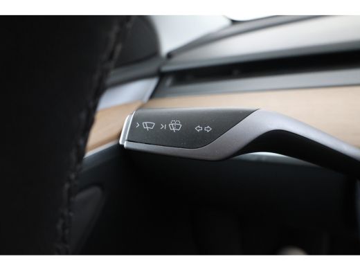 Tesla Model Y Long Range AWD 75 kWh Navigatie, Volleder, Climate ActivLease financial lease