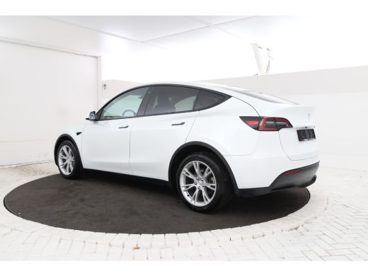 Tesla Model Y Long Range AWD 75 kWh Navigatie, Volleder, Climate ActivLease financial lease