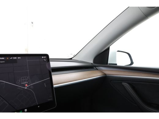 Tesla Model Y Long Range AWD 75 kWh Navigatie, Volleder, Climate ActivLease financial lease