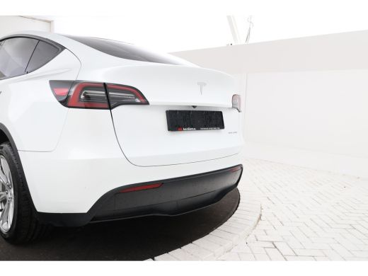 Tesla Model Y Long Range AWD 75 kWh Navigatie, Volleder, Climate ActivLease financial lease