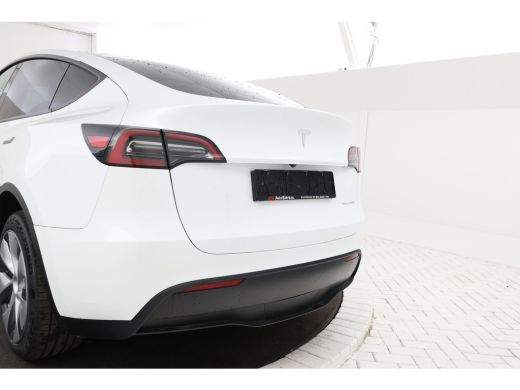 Tesla Model Y Long Range AWD 75 kWh Volleder, Stoel/stuurverwarming, Navigatie ActivLease financial lease