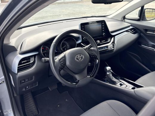 Toyota C-HR 2.0 Hybrid Dynamic **KEYLESS/ PARKEERSENSOREN/ NAVIGATIE** ActivLease financial lease