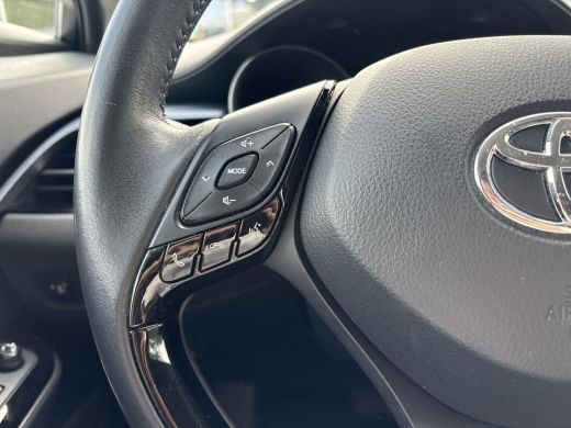 Toyota C-HR 2.0 Hybrid Dynamic **KEYLESS/ PARKEERSENSOREN/ NAVIGATIE** ActivLease financial lease