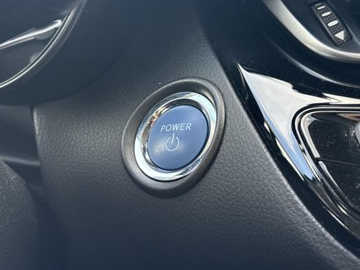Toyota C-HR 2.0 Hybrid Dynamic **KEYLESS/ PARKEERSENSOREN/ NAVIGATIE** ActivLease financial lease