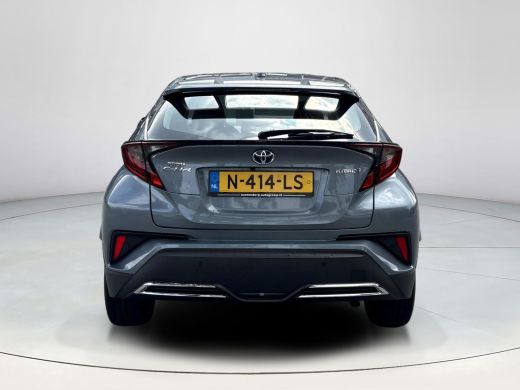 Toyota C-HR 2.0 Hybrid Dynamic **KEYLESS/ PARKEERSENSOREN/ NAVIGATIE** ActivLease financial lease