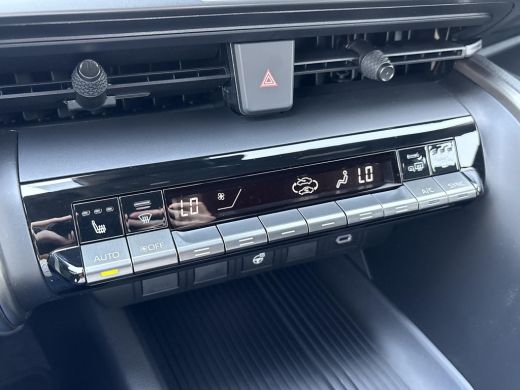 Toyota C-HR 2.0 Plug-in Hybrid 220 Dynamic **NIEUWE AUTO/ NIEUW MODELJAAR/ DIRECT LEVERBAAR** ActivLease financial lease