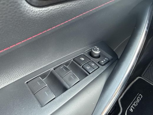 Toyota Corolla 1.8 Hybrid Executive | Navigatie | Dodehoekdetectie | Achteruitrijcamera ActivLease financial lease