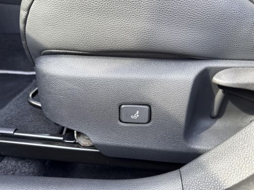 Toyota Corolla 1.8 Hybrid Executive | Navigatie | Dodehoekdetectie | Achteruitrijcamera ActivLease financial lease