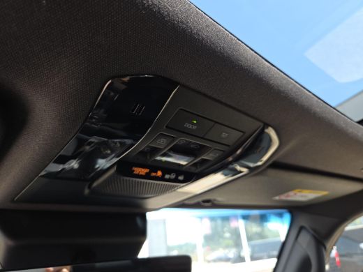 Toyota Land Cruiser 2.8 D-4D Standard Roof Window Van Professional ActivLease financial lease