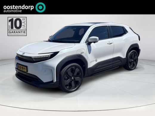 Toyota Urban Cruiser Executive 61 kWh | 360 Graden camera | Apple CarPlay/Android auto | Panoramadak ActivLease financial lease