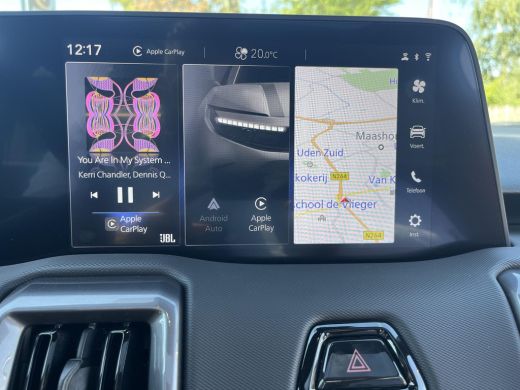 Toyota Urban Cruiser Executive 61 kWh | 360 Graden camera | Apple CarPlay/Android auto | Panoramadak ActivLease financial lease