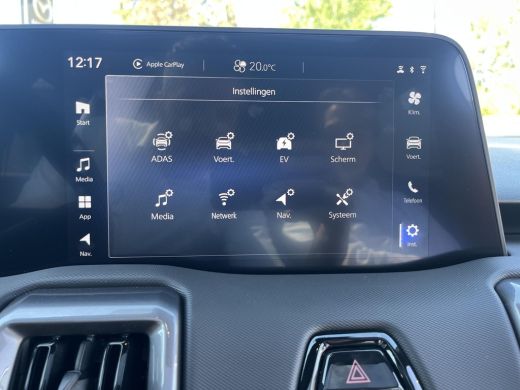 Toyota Urban Cruiser Executive 61 kWh | 360 Graden camera | Apple CarPlay/Android auto | Panoramadak ActivLease financial lease