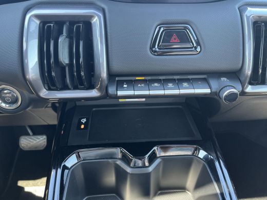 Toyota Urban Cruiser Executive 61 kWh | 360 Graden camera | Apple CarPlay/Android auto | Panoramadak ActivLease financial lease