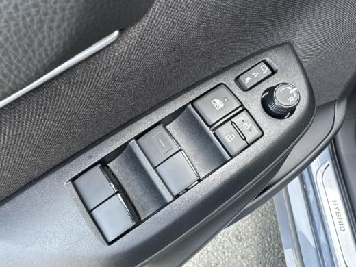 Toyota Yaris 1.5 Hybrid 115 Dynamic Comfort Pack | MJ 2026| 06-10141018 Voor meer informatie ActivLease financial lease