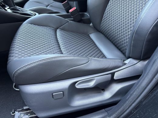Toyota Yaris 1.5 Hybrid 130 Executive | Parkeersensoren | HUD | Navigatie | JBL-Audio | ActivLease financial lease