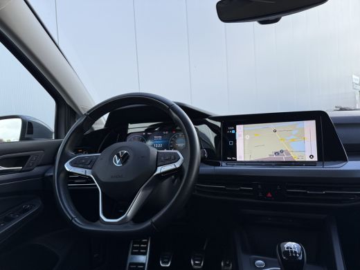 Volkswagen Golf 1.0 TSI 110pk Life | Camera | ACC | Lane | side assist ActivLease financial lease