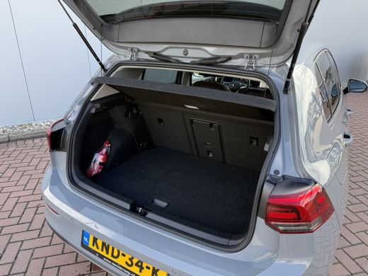 Volkswagen Golf 1.0 TSI 110pk Life | Camera | ACC | Lane | side assist ActivLease financial lease