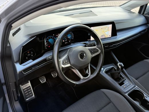 Volkswagen Golf 1.0 TSI 110pk Life | Camera | ACC | Lane | side assist ActivLease financial lease