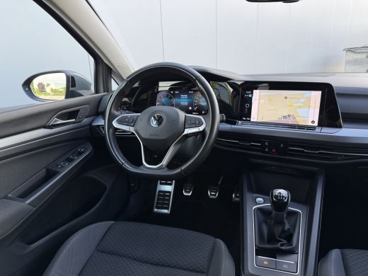 Volkswagen Golf 1.0 TSI 110pk Life | Camera | ACC | Lane | side assist ActivLease financial lease