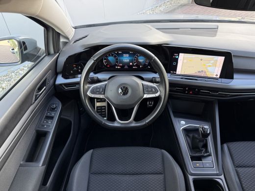 Volkswagen Golf 1.0 TSI 110pk Life | Camera | ACC | Lane | side assist ActivLease financial lease