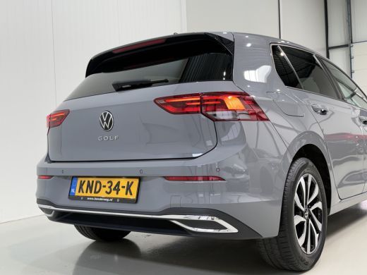 Volkswagen Golf 1.0 TSI 110pk Life | Camera | ACC | Lane | side assist ActivLease financial lease