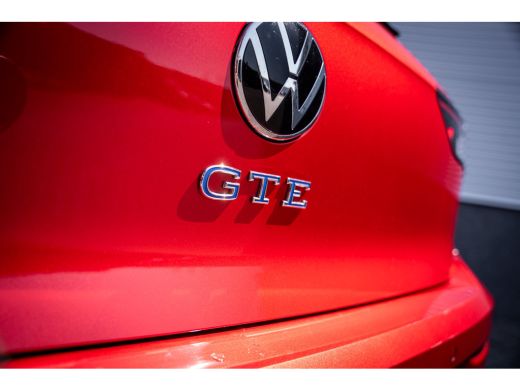 Volkswagen Golf 1.5 eHybrid GTE 272PK | Achteruitrijcamera | Lichtmetalen velgen 18" | Matrix LED koplampen ActivLease financial lease