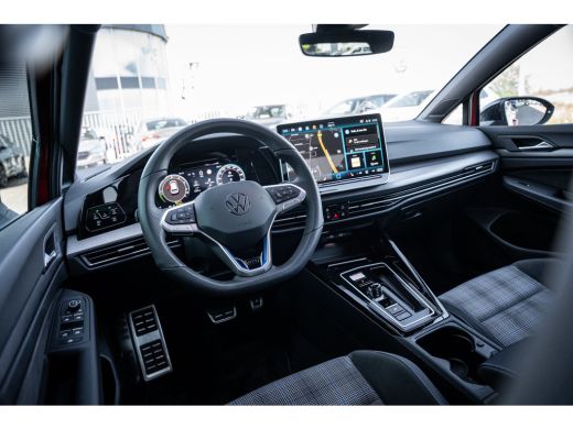Volkswagen Golf 1.5 eHybrid GTE 272PK | Achteruitrijcamera | Lichtmetalen velgen 18" | Matrix LED koplampen ActivLease financial lease