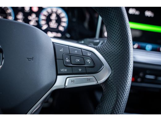 Volkswagen Golf 1.5 eHybrid GTE 272PK | Achteruitrijcamera | Lichtmetalen velgen 18" | Matrix LED koplampen ActivLease financial lease
