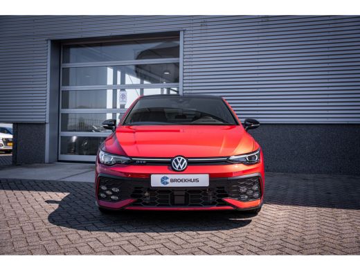 Volkswagen Golf 1.5 eHybrid GTE 272PK | Achteruitrijcamera | Lichtmetalen velgen 18" | Matrix LED koplampen ActivLease financial lease