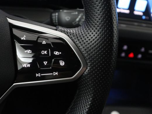 Volkswagen Golf 1.5 TSI R-Line Business | Carplay | Full LED | Carplay | Stoelverwarming | Adaptive cruise | Park... ActivLease financial lease