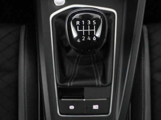 Volkswagen Golf 1.5 TSI R-Line Business | Carplay | Full LED | Carplay | Stoelverwarming | Adaptive cruise | Park... ActivLease financial lease