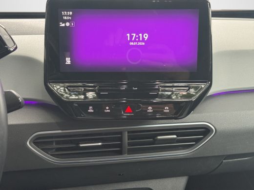 Volkswagen ID.3 Pro Edition 204pk 58kWh | Trekhaak | Stoel/Stuur verwarming | Navi | 19"LMV ActivLease financial lease