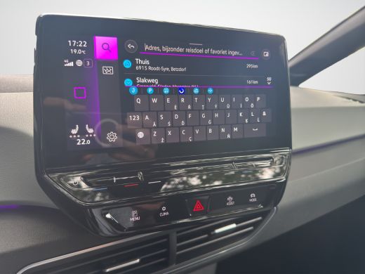 Volkswagen ID.3 Pro Edition 204pk 58kWh | Trekhaak | Stoel/Stuur verwarming | Navi | 19"LMV ActivLease financial lease