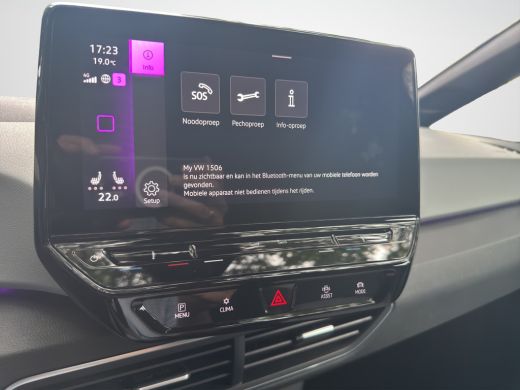 Volkswagen ID.3 Pro Edition 204pk 58kWh | Trekhaak | Stoel/Stuur verwarming | Navi | 19"LMV ActivLease financial lease