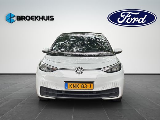Volkswagen ID.3 Pro Edition 204pk 58kWh | Trekhaak | Stoel/Stuur verwarming | Navi | 19"LMV ActivLease financial lease