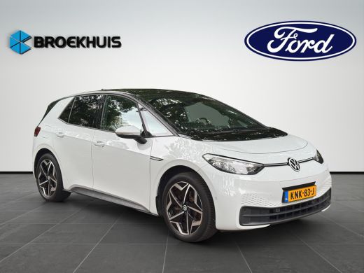 Volkswagen ID.3 Pro Edition 204pk 58kWh | Trekhaak | Stoel/Stuur verwarming | Navi | 19"LMV ActivLease financial lease