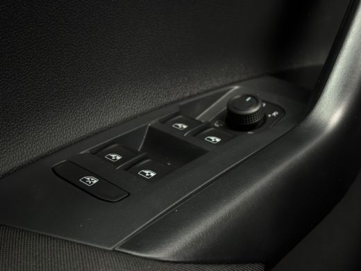 Volkswagen Polo Life Edition | 'App-Connect' smartphone integratie | Achteruitrijcamera (Rear View) | Buitenspieg... ActivLease financial lease