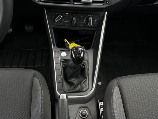 Volkswagen Polo Life Edition | 'App-Connect' smartphone integratie | Achteruitrijcamera (Rear View) | Buitenspieg... ActivLease financial lease