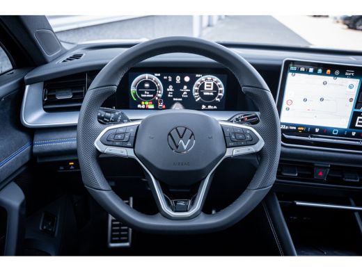 Volkswagen Tayron R-Line Edition | 'App-Connect' draadloze smartphone integratie | Automatische afstandsregeling (A... ActivLease financial lease