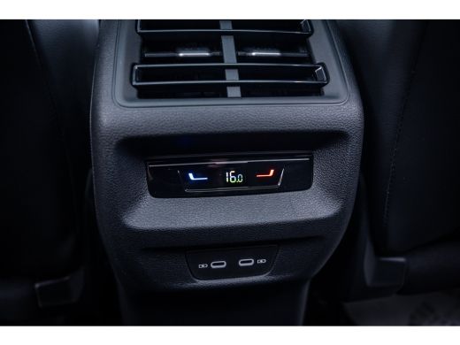 Volkswagen Tayron R-Line Edition | 'App-Connect' draadloze smartphone integratie | Automatische afstandsregeling (A... ActivLease financial lease