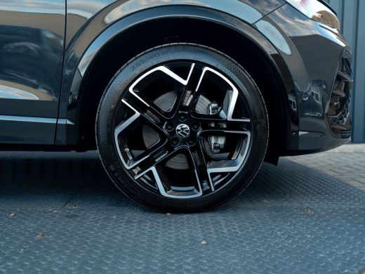 Volkswagen Tiguan 1.5 eHybrid R-Line Edition 272pk | Stoelgeheugen L&R | 360 Camera | Leder | Prijs Rijklaar!! ActivLease financial lease
