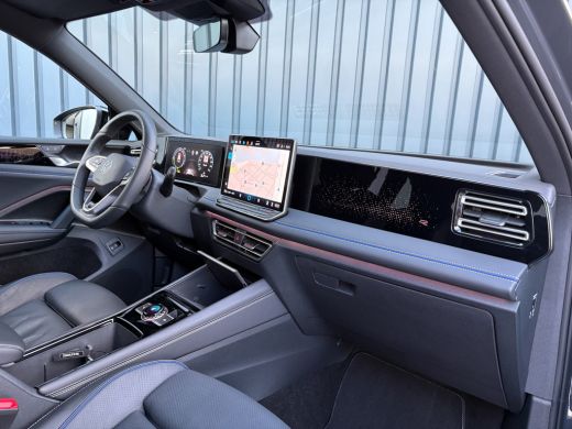 Volkswagen Tiguan 1.5 eHybrid R-Line Edition 272pk | Stoelgeheugen L&R | 360 Camera | Leder | Prijs Rijklaar!! ActivLease financial lease