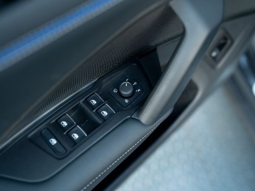 Volkswagen Tiguan 1.5 eHybrid R-Line Edition 272pk | Stoelgeheugen L&R | 360 Camera | Leder | Prijs Rijklaar!! ActivLease financial lease
