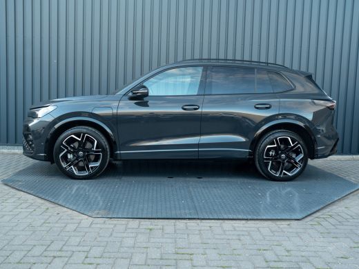 Volkswagen Tiguan 1.5 eHybrid R-Line Edition 272pk | Stoelgeheugen L&R | 360 Camera | Leder | Prijs Rijklaar!! ActivLease financial lease