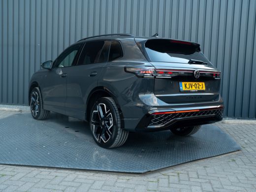 Volkswagen Tiguan 1.5 eHybrid R-Line Edition 272pk | Stoelgeheugen L&R | 360 Camera | Leder | Prijs Rijklaar!! ActivLease financial lease