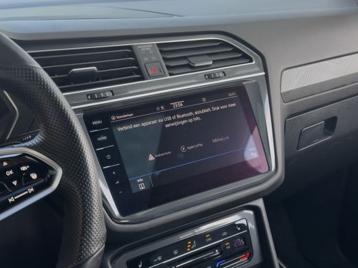 Volkswagen Tiguan Allspace 1.5 TSI AUT7 3X R-LINE 7PERS PANODAK NAVI CAMERA DIGI-DASH APPLE-CARPLAY HEAD-UP LED LMV PDC ActivLease financial lease